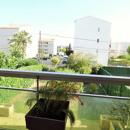 Apartment F2 Contemporain Refait A Neuf Avec Terrasse A 5 Minutes De La *